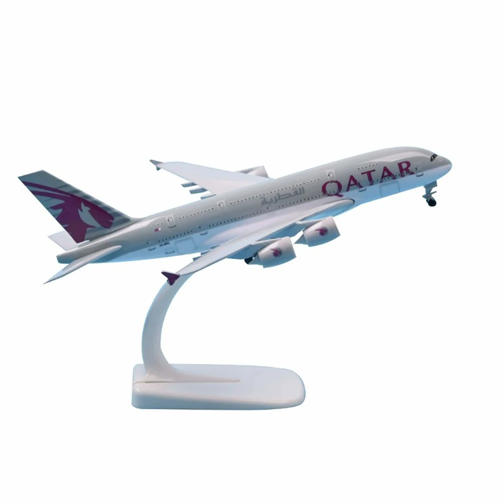 18 см, Формовани под налягане, Метални имитативната играчка, модел на самолет в мащаб 1: 400, в Самолета на гражданската авиация Qatar Airways A380, подарък бойфренду, сувенир Изображение 4