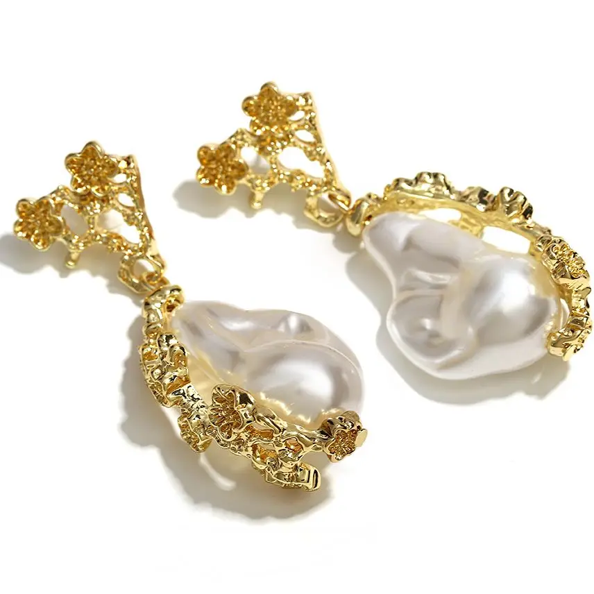 AENSOA нередовни реколта обеци с метални перли в златен цвят, за жени, преувеличивающие изрязани орнаменти от метал с цветя модел сливи Bossom Изображение 2