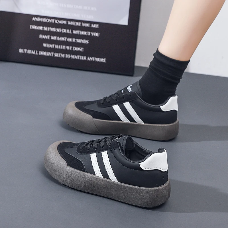 Дамски обувки Dexun, Новост есента 2023, черно-бели маратонки в ретро стил, Универсални ежедневни спортни обувки Forrest Gump, якета Изображение 1