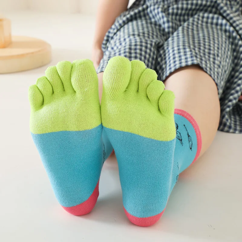 5 двойки модни женски къси чорапи, с хубави анимационни котка от чист памук млад мека ярки цветове Harajuku Happy 5 Finger Чорапи Момиче Изображение 2